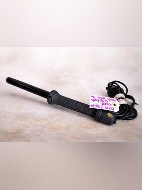 Lioness Black Ceramic Curling Wand - Slim Barrel